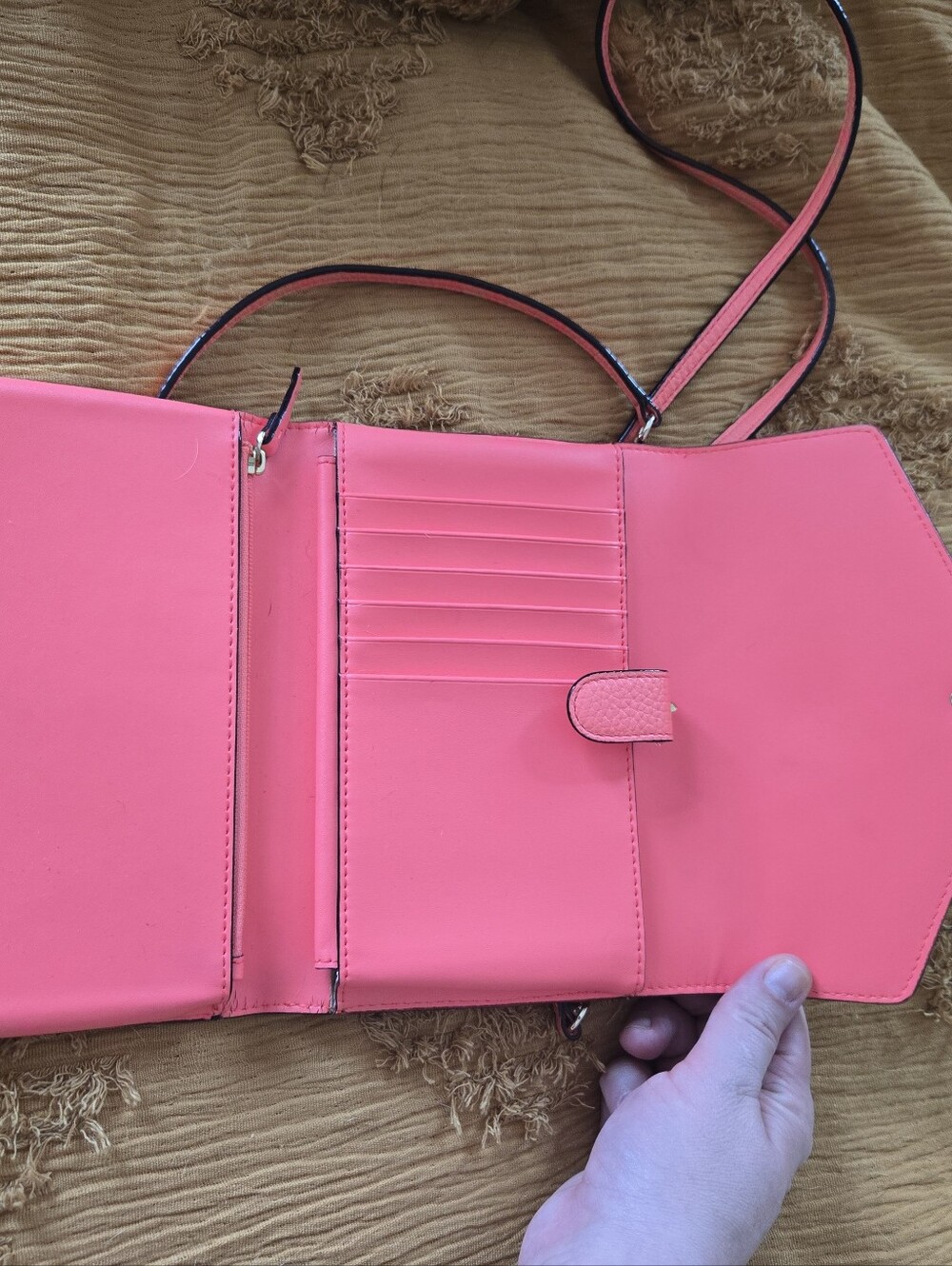 Kate Spade Purse - Picture 2 of 2